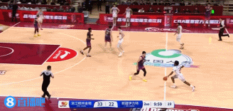 屡试不爽!李炎哲接球冲击篮筐 连续3次内线打中独得6分
